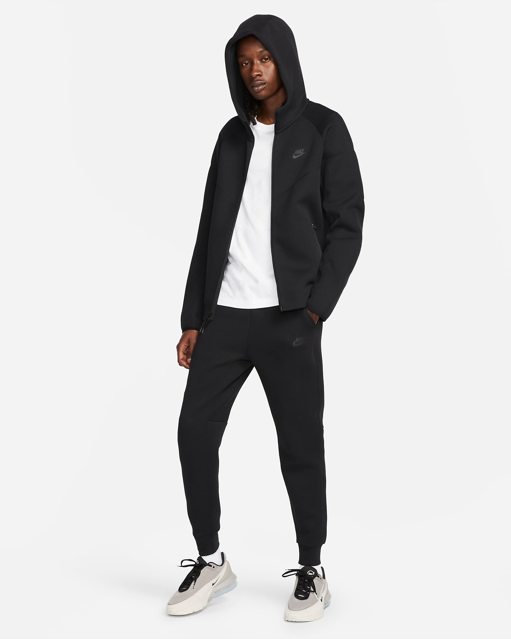 Nike Tech Fleece Black – SOLESSOURCEDIT