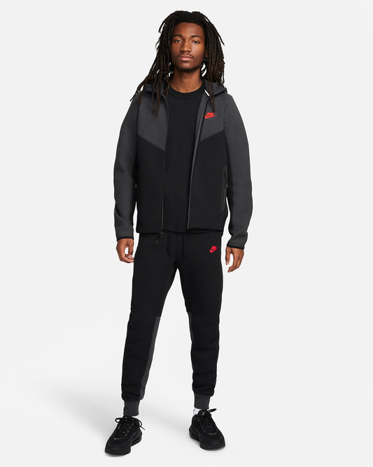 Nike Tech Fleece Black/Red